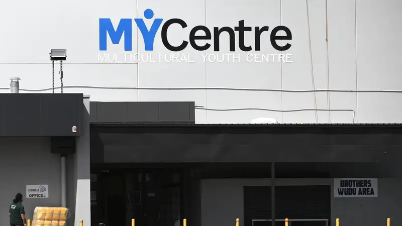 Исламский центр MyCentre и заявления о связях второго пилота Flydubai с Австралией